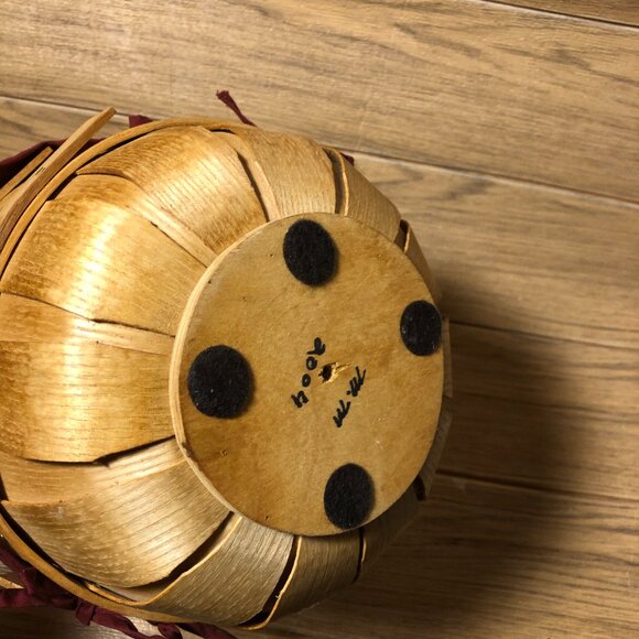 Vintage Peterboro handcrafted round basket with  handle, red merlot liner - Picture 6 of 10